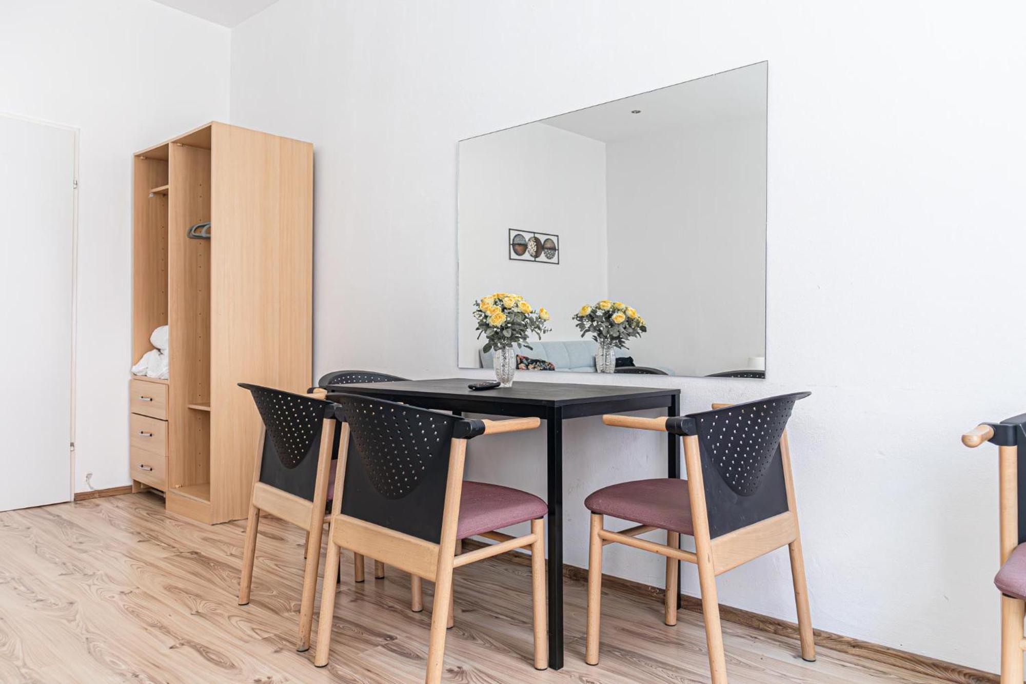 Budget Well Connected To The Whole Appartement