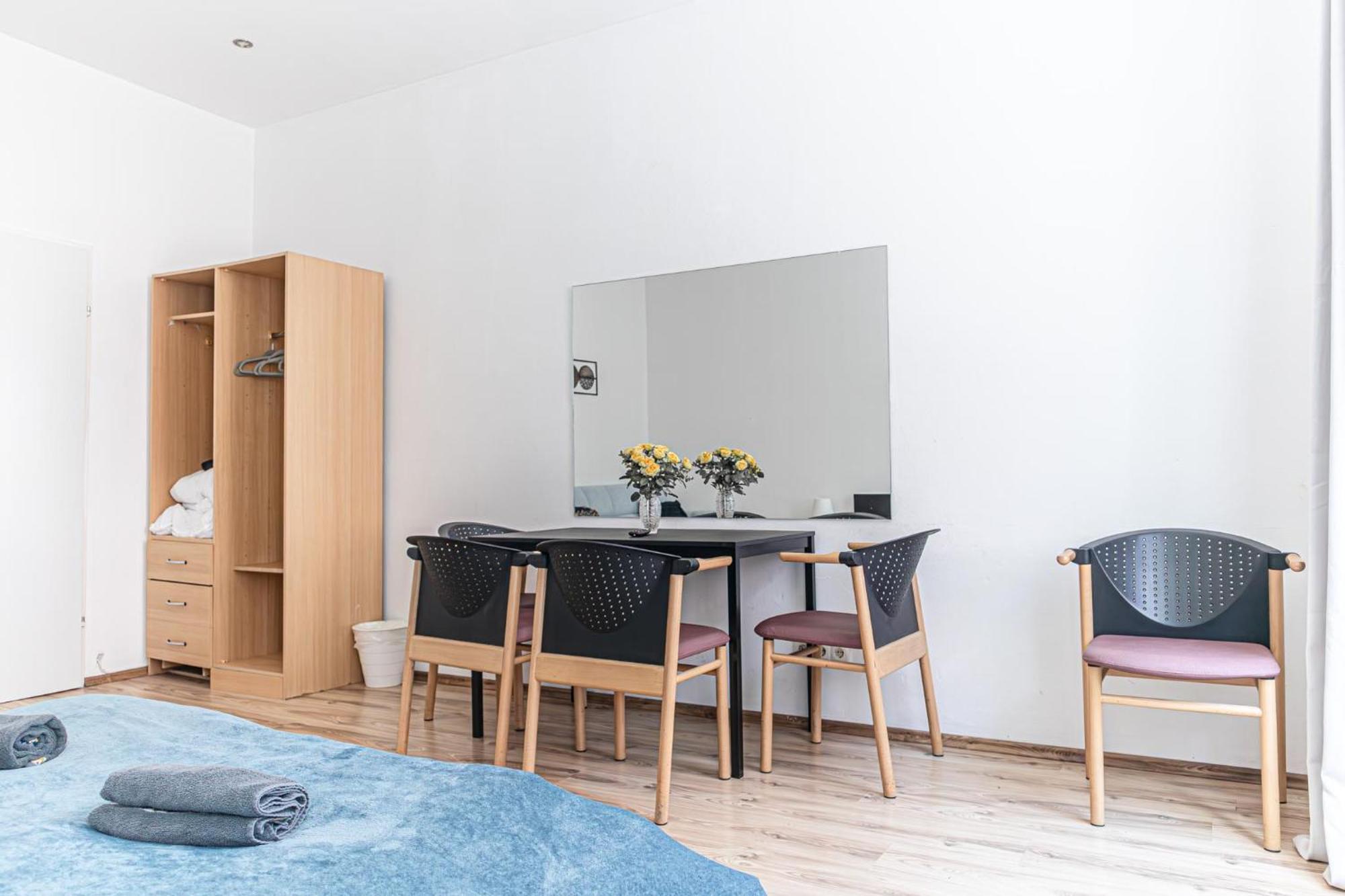 Budget Well Connected To The Whole Appartement *