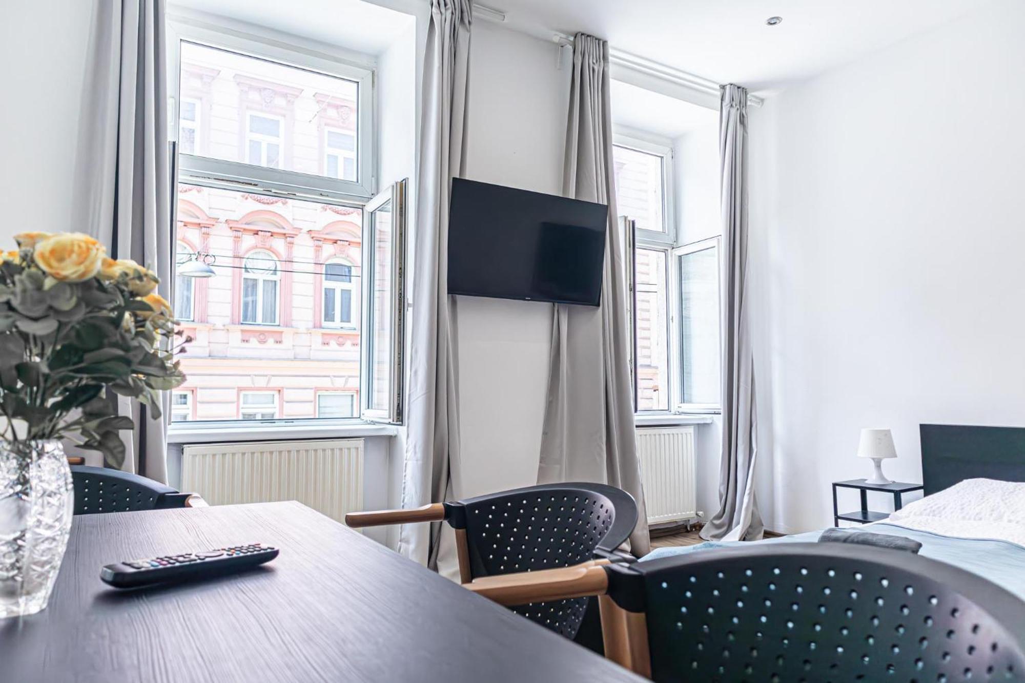 Apartment Budget Well Connected To The Whole Wien